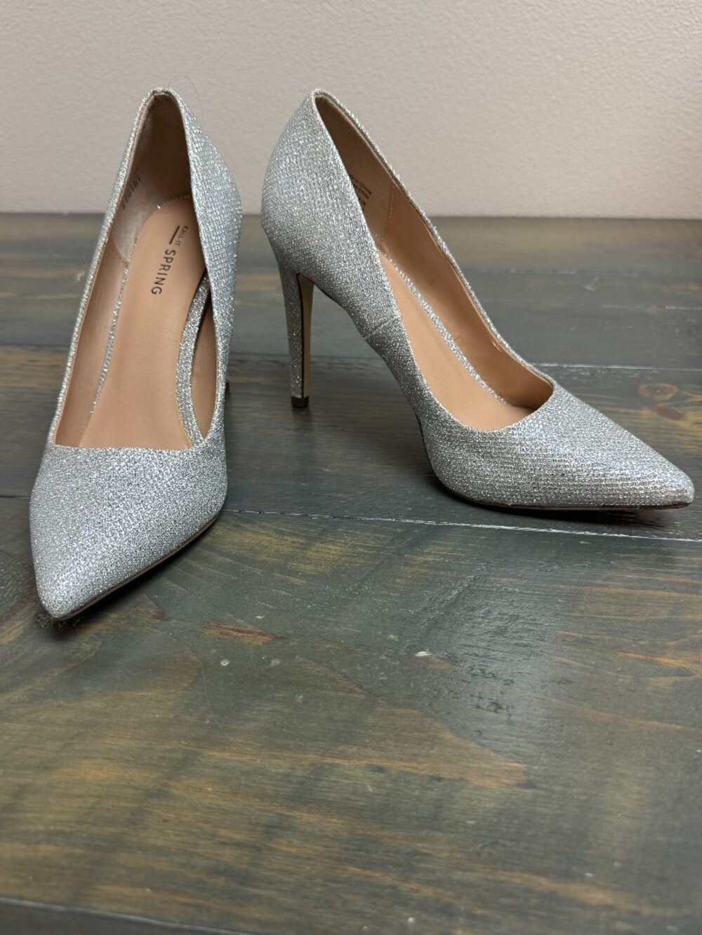 New! Call It Spring Agrirewiel Pumps in Silver